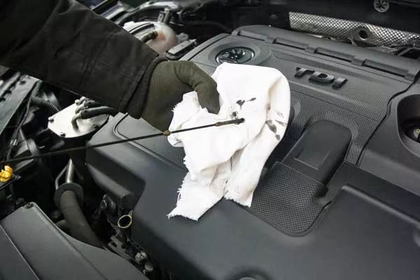Prestataire pour effectuer la vidange d'une voiture citadine diesel, Aléria, Garage Solidaire de la Plaine