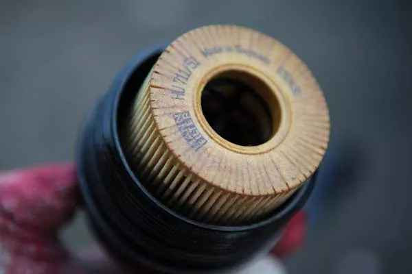 Faire changer le filtre à particule dans un SUV essence de plus 80 000 km par un garagiste, Aléria, Garage Solidaire de la Plaine